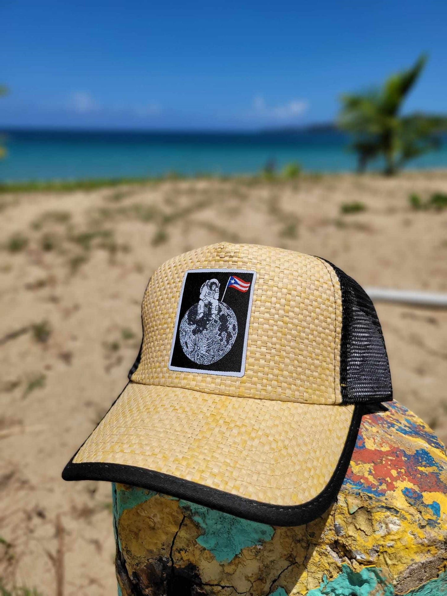 Gorra de Paja "Boricua en la luna" Cuadrado