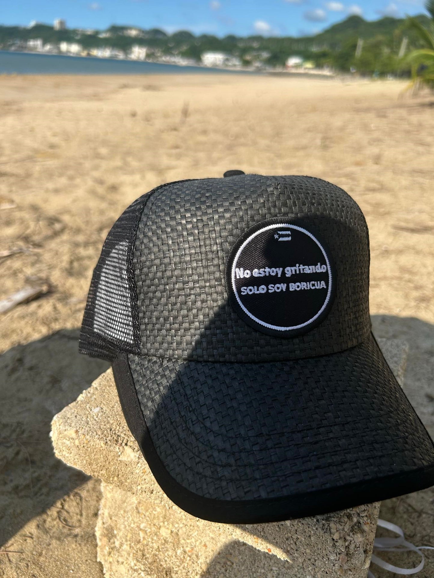 Gorra de Paja " No estoy gritando, solo soy boricua"