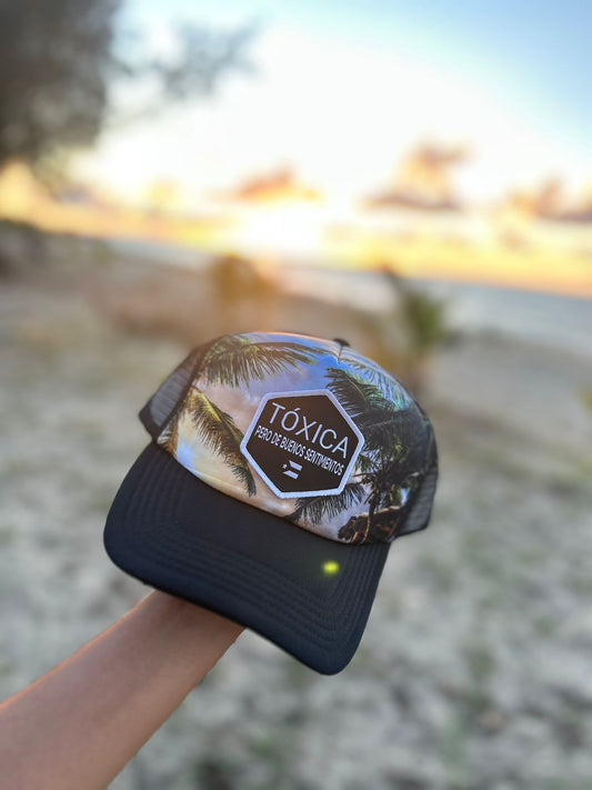 Foam trucker hat "Tóxica pero de buenos sentimientos"