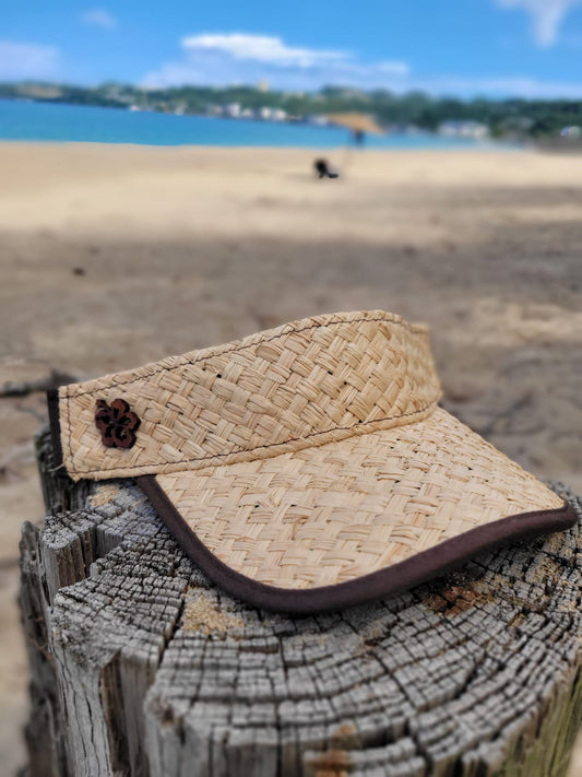 Visera de paja flor de maga