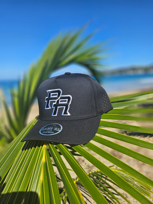 Gorra de tela negra "PR"