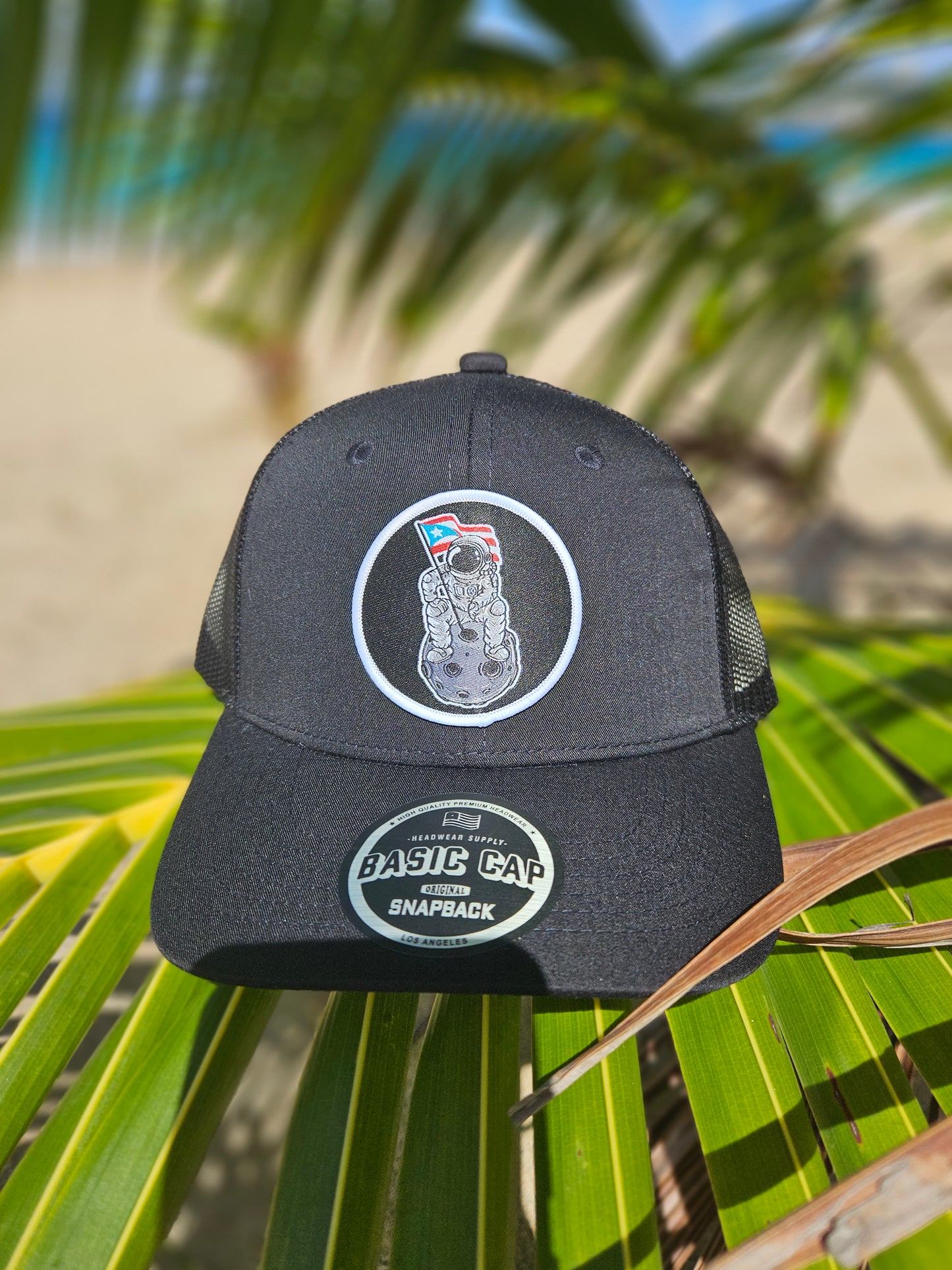Gorra de niño "Boricua en la luna"